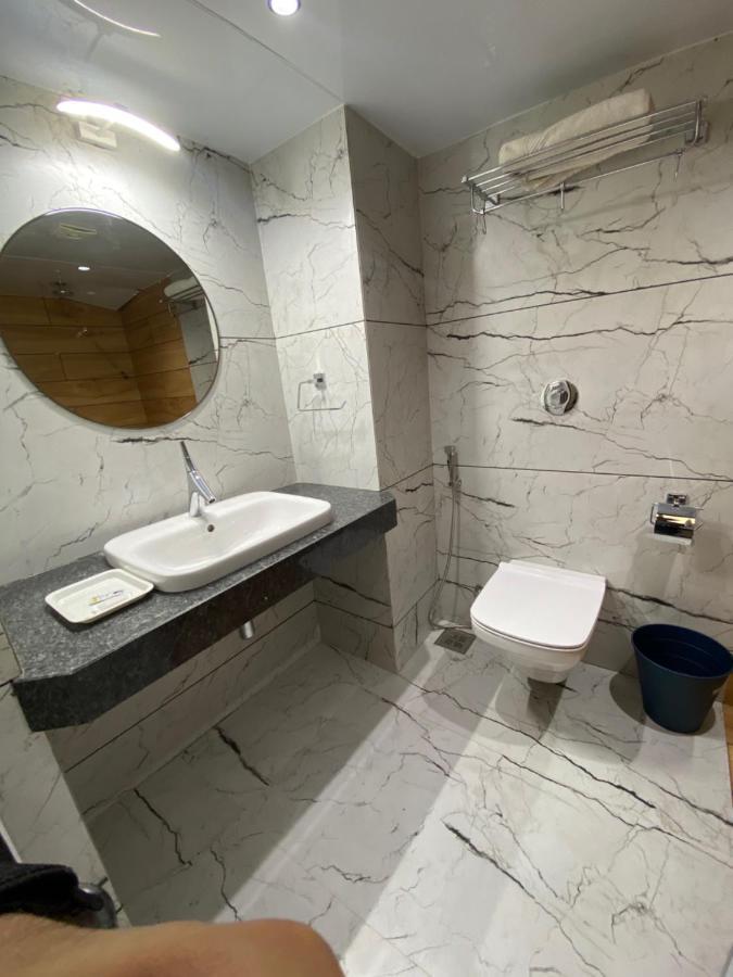 Hotel Apex International Vadodara Exterior foto