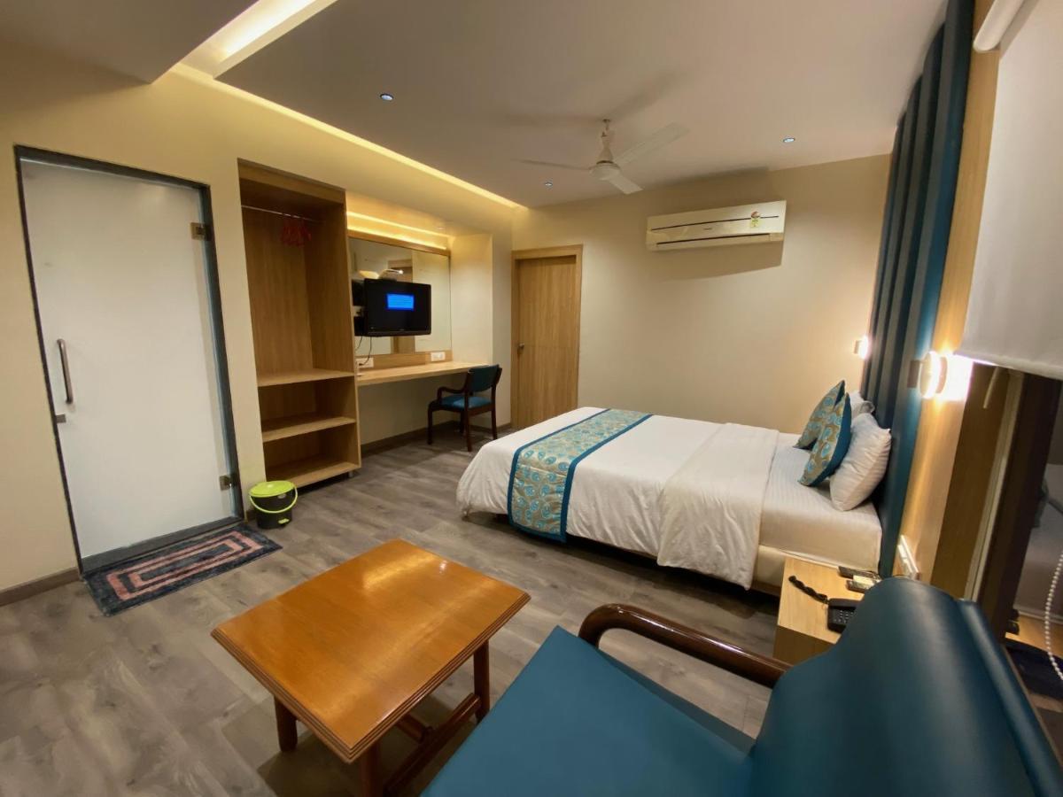 Hotel Apex International Vadodara Exterior foto